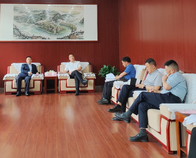 金沙8087公司赴旬阳市当局拜会旬阳市常务副市长刘仁卫，进行工作座谈