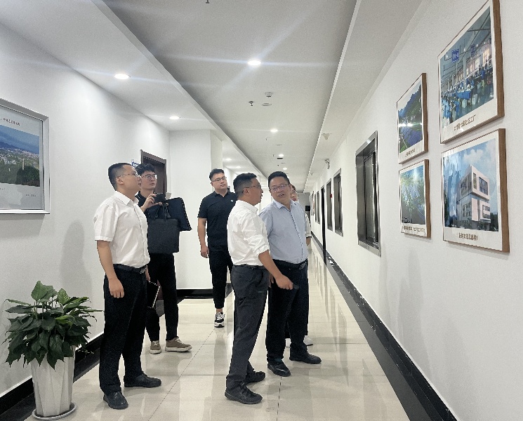 金沙8087公司赴汉滨区拜会汉滨发投集团董事长杨力，进行工作座谈